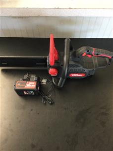 Hyper tough best sale battery powered chainsaw